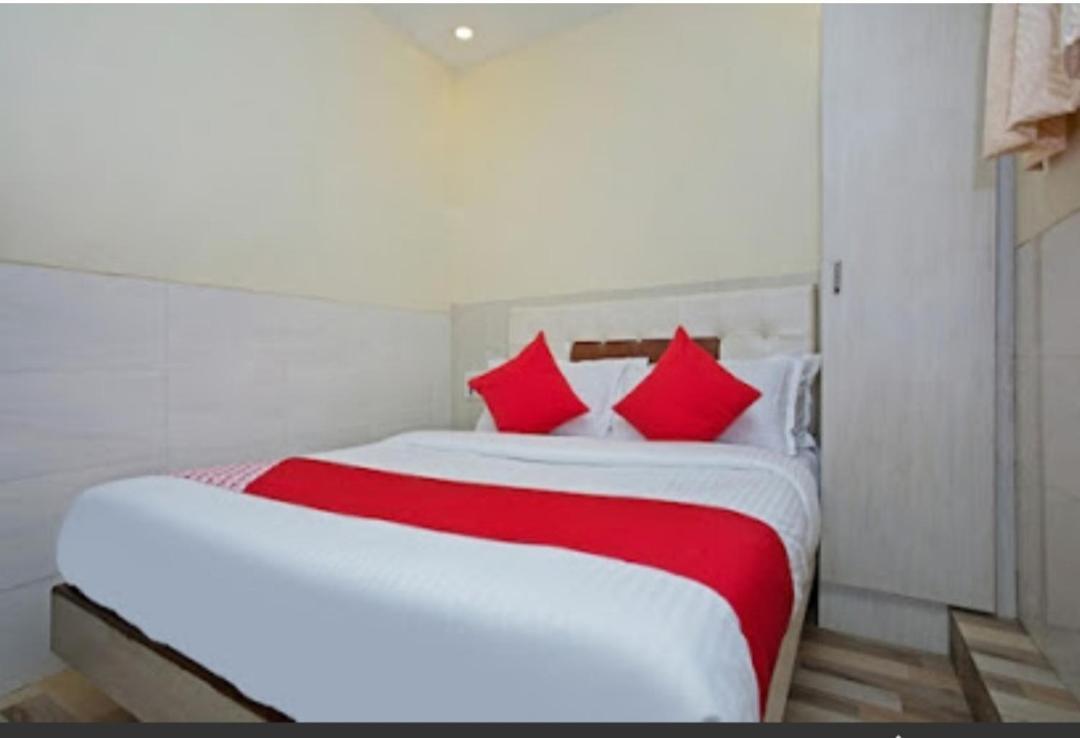 Hotel Kf Residency Мумбаи Экстерьер фото