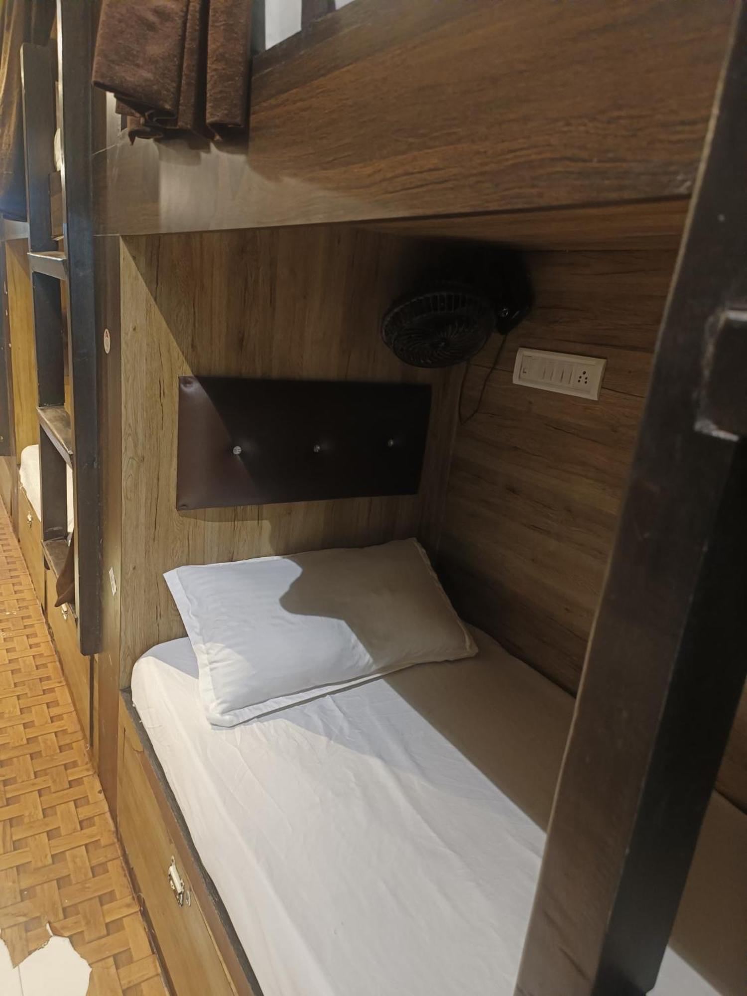 Hotel Kf Residency Мумбаи Экстерьер фото